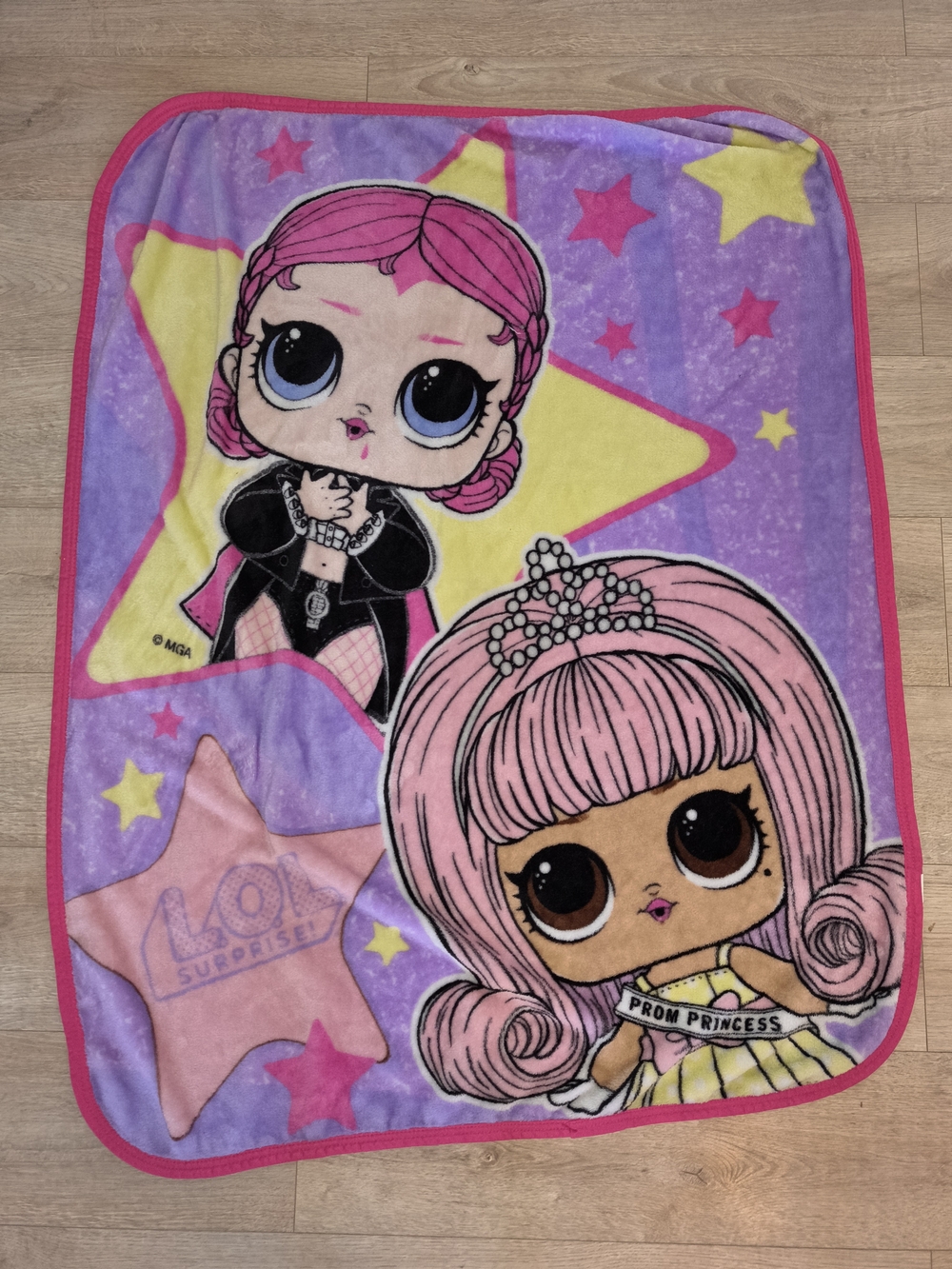 L.O.L. Surprise! Kids Pink & Purple Character Throw Blanket